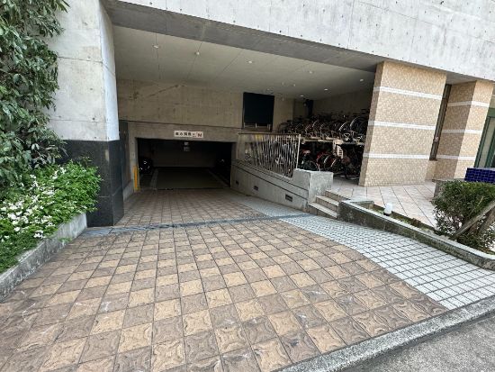 ワコーレパークブルー王子公園駐車場
