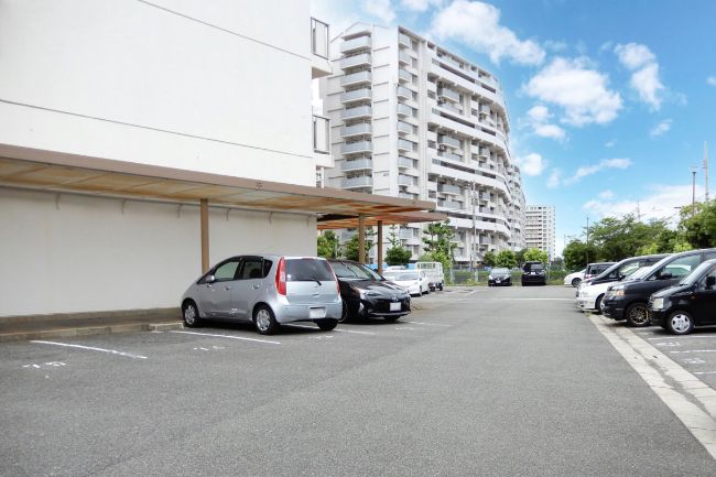 ビレッジハウス港島タワー駐車場